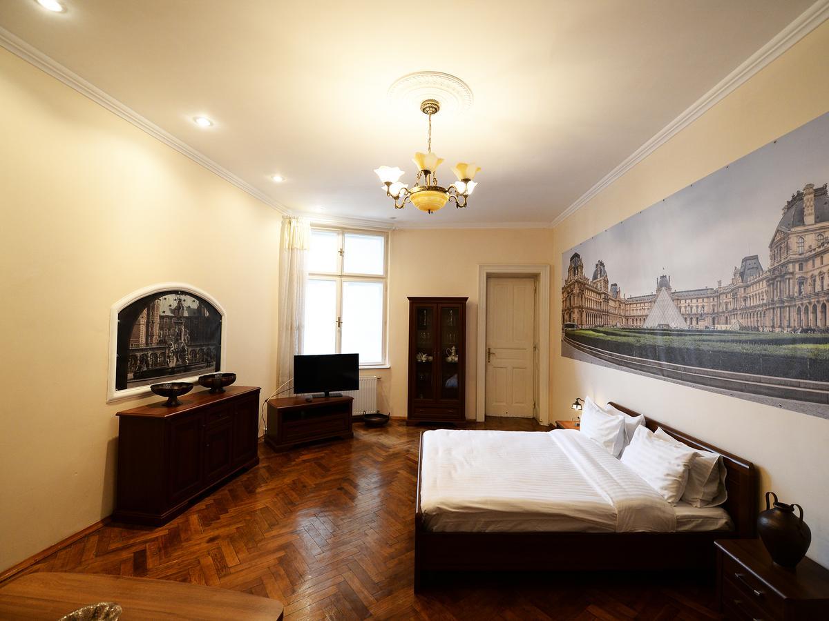 The Historical Family Nest In City Centre Lviv Eksteriør bilde